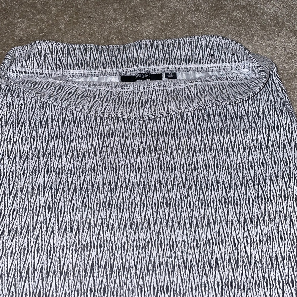 Briggs mid length pencil skirt